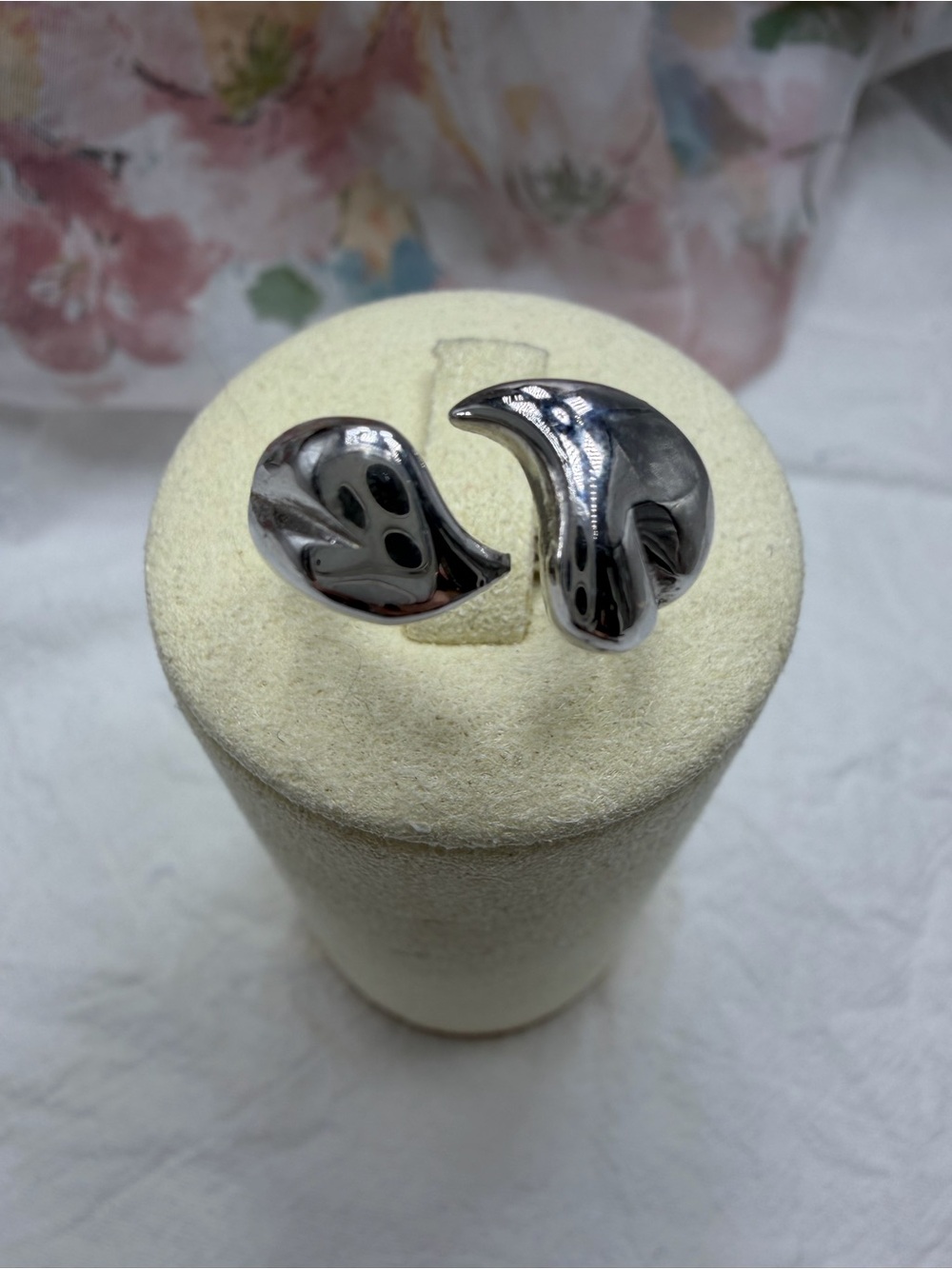 Vintage Avon Ring Silver tone #443r